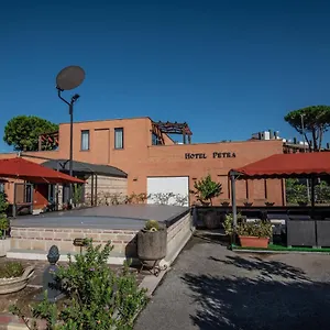 4* Hotel Petra
